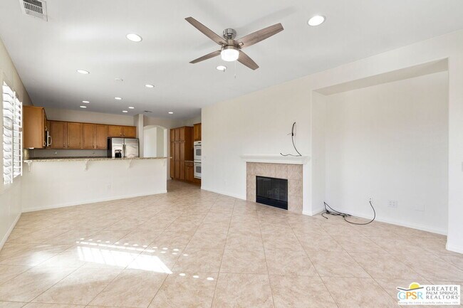 Building Photo - 82011 Deniro Ct