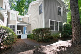 Building Photo - Contemporary 3-Bedroom 2-Bath Townhome in Chapel Hill Close to UNC and Hospital!