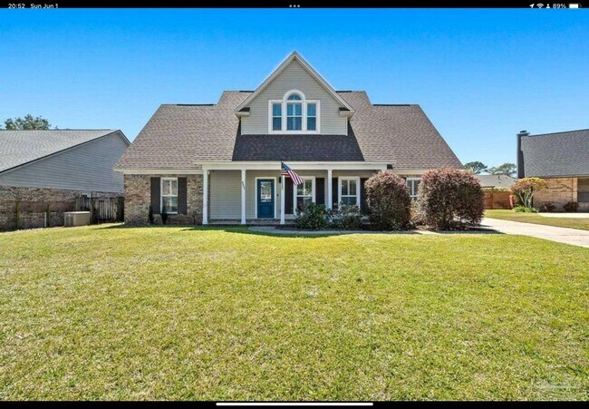 Building Photo - Spacious 4BR House in Pensacola