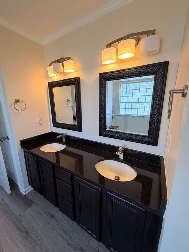 Building Photo - 42 Kilverstone Way