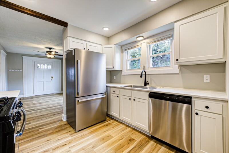 Building Photo - 1028 Forrest St