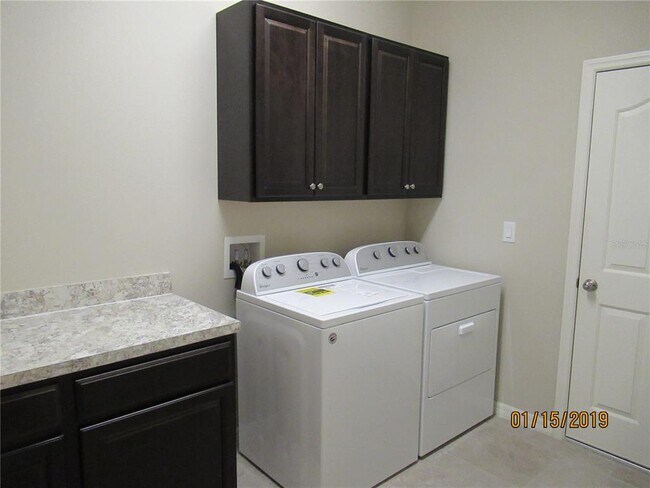 Building Photo - 8067 Pond Apple Dr