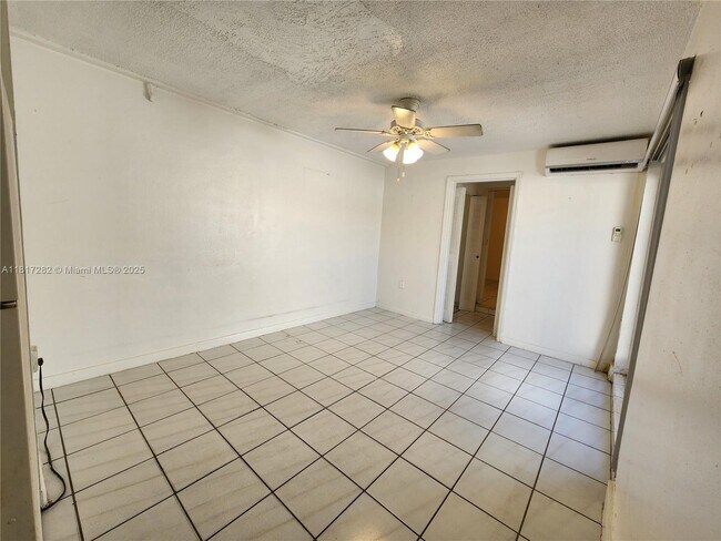 Building Photo - 2210 SW 89th Ct