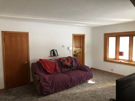 Building Photo - 825 5th Ave S