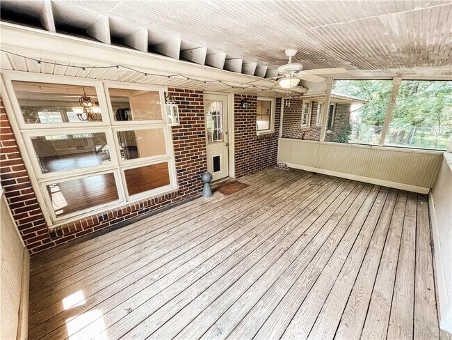 Building Photo - 116 Indian Trail