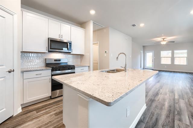 Building Photo - 3909 Sandstone Ln