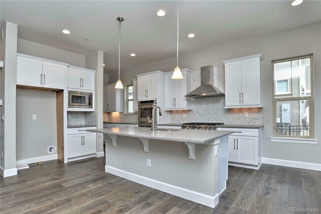 Building Photo - 6040 S Olive Ct