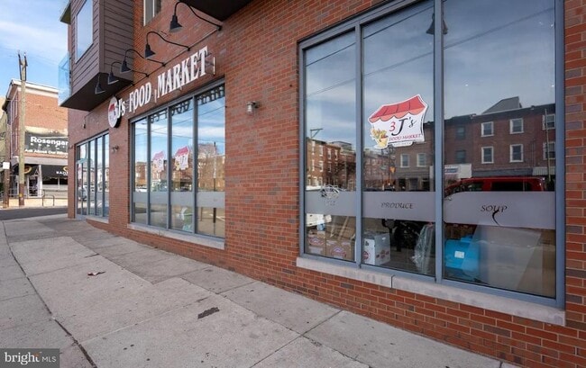 Building Photo - 1130 N Delaware Ave