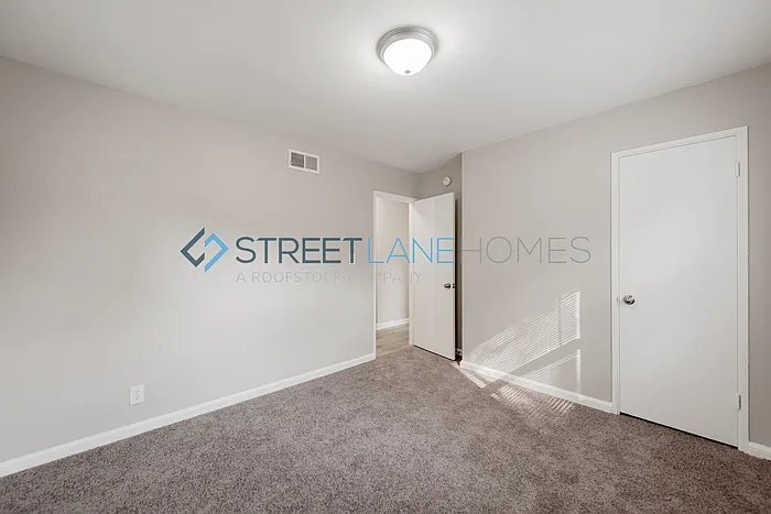 Building Photo - 1014 Rosedale Dr