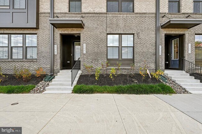 Building Photo - 2506 W Peninsula Dr