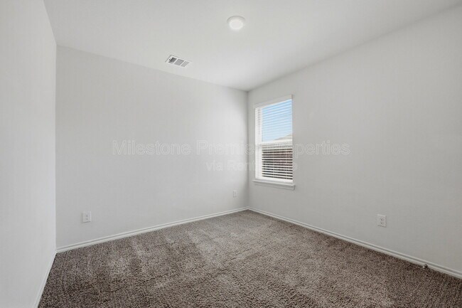 Building Photo - 3311 Brookstone Dr