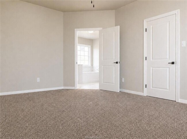 Building Photo - 5923 Eldora Dr