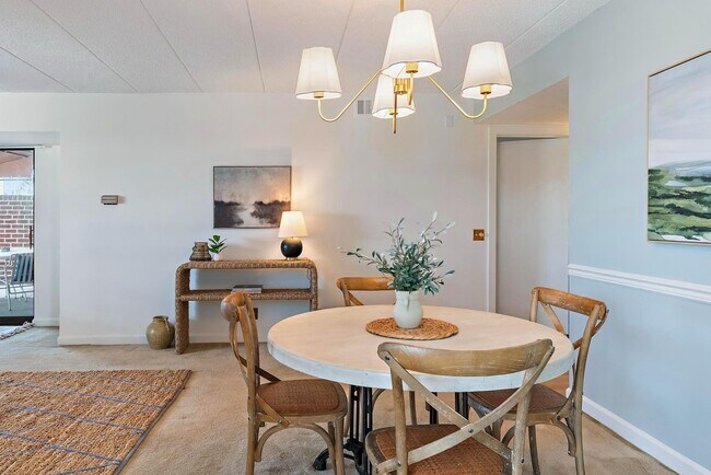 Building Photo - 100 Severn Ave