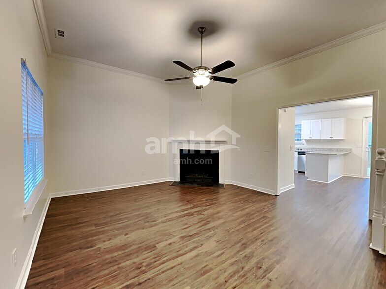 Building Photo - 1516 Chestnut Oak Dr