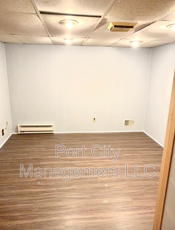 Building Photo - 10902 Swansfield Rd