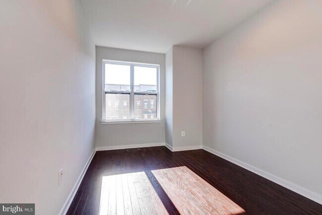 Building Photo - 22954 Sullivans Cove Sq