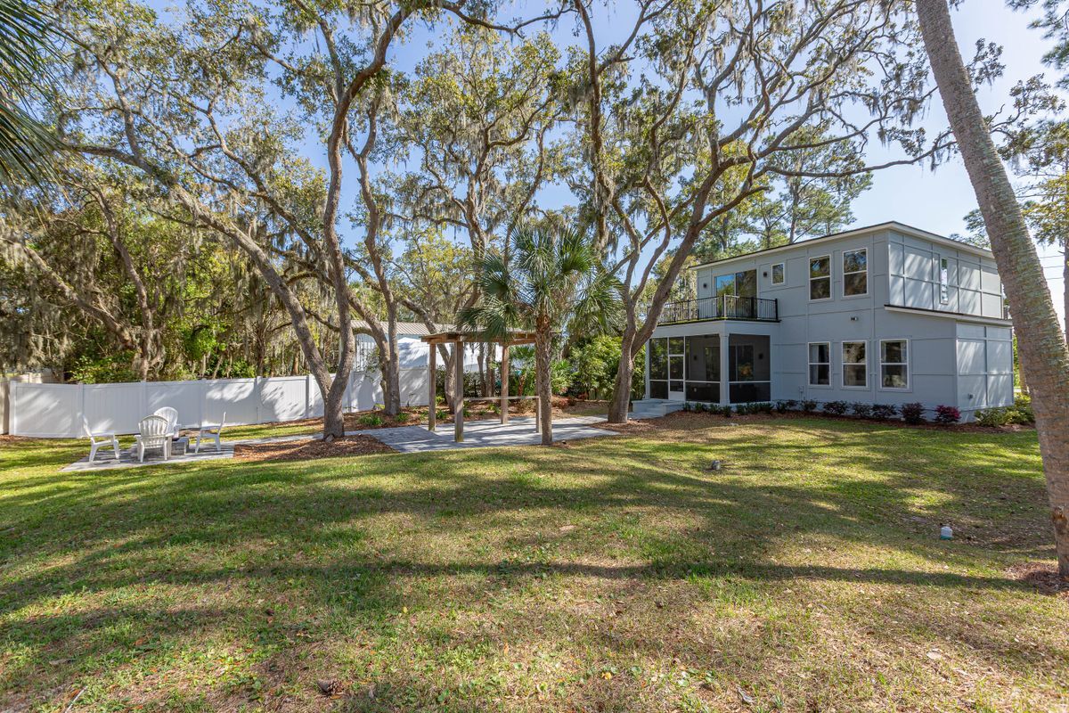 Building Photo - 5631 Heckscher Dr