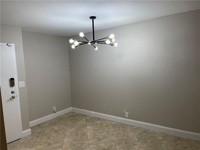 Building Photo - 3115 Oakland Shores Dr