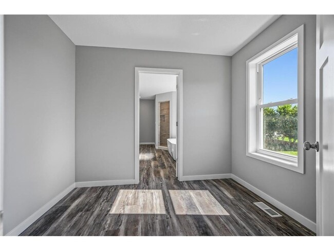 Building Photo - Rare 3 bed 4 bath no upgrade left out! 2 full kitchens, great views, dont miss out!