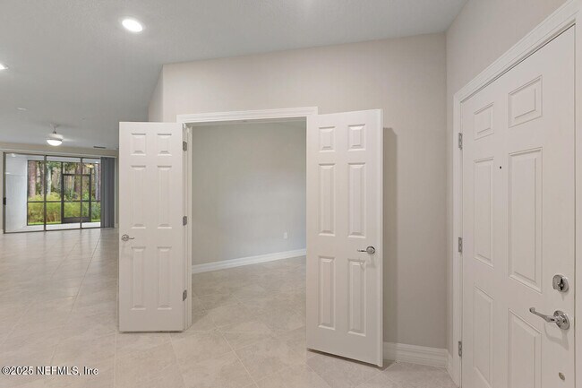 Building Photo - 443 Orchard Pass Ave