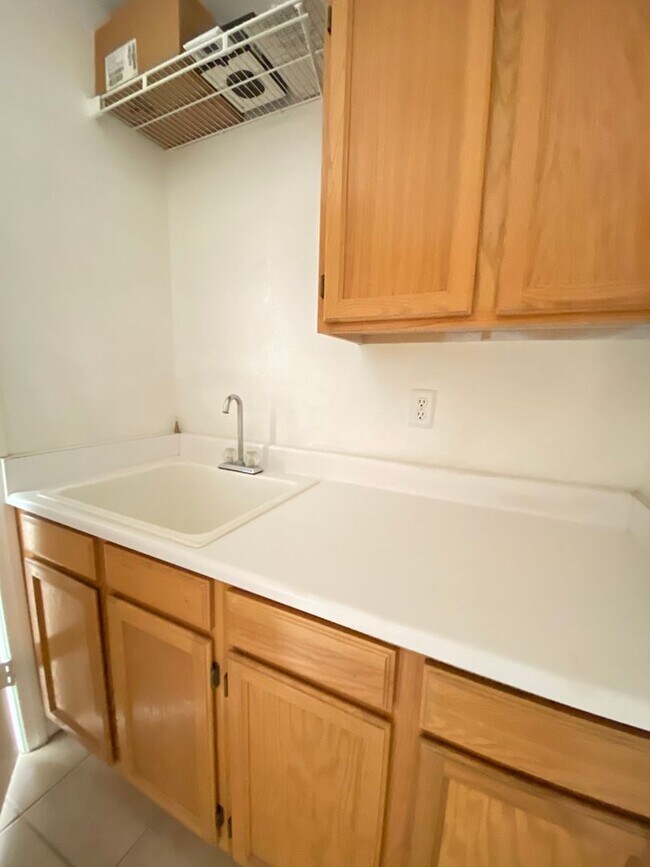 Building Photo - Gated 4 bedroom with a bonus room in Summe...