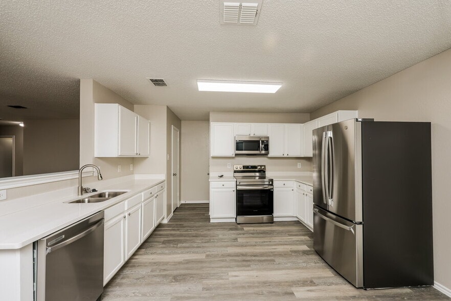 Building Photo - 3054 Limestone Hill Ln