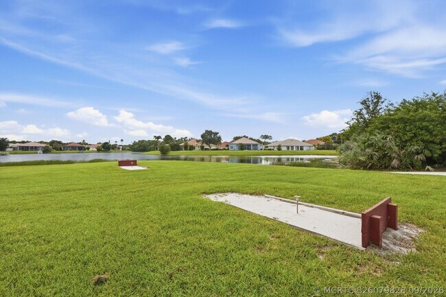 Building Photo - 707 SW San Salvador Cv
