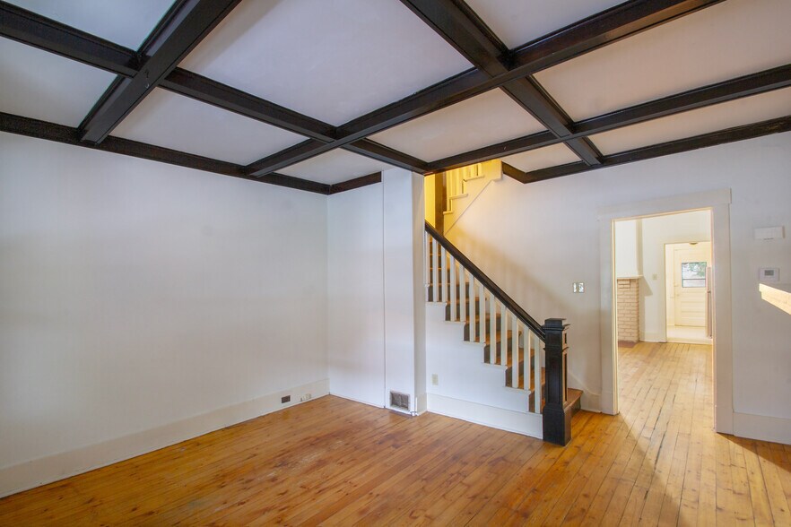 Building Photo - 132 S Trenton Ave