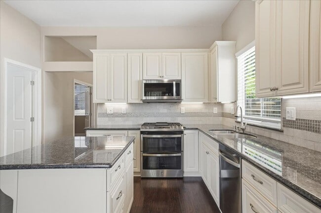 Building Photo - 4089 Monte Verde Dr