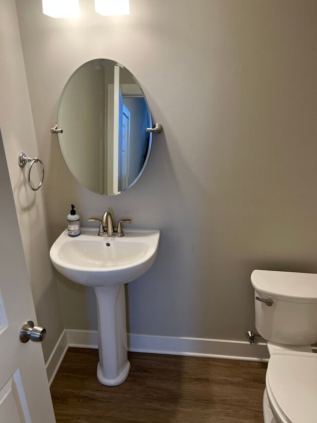 Primary Photo - Beautiful 3 bedroom 2 1/2 bath house