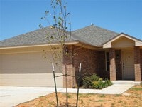 Building Photo - 5802 Clearwater Dr