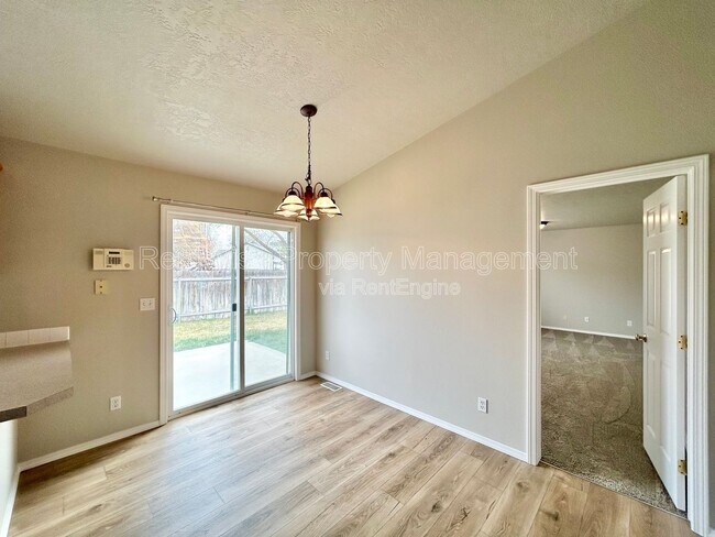 Building Photo - 668 N Quarter Moon Ave