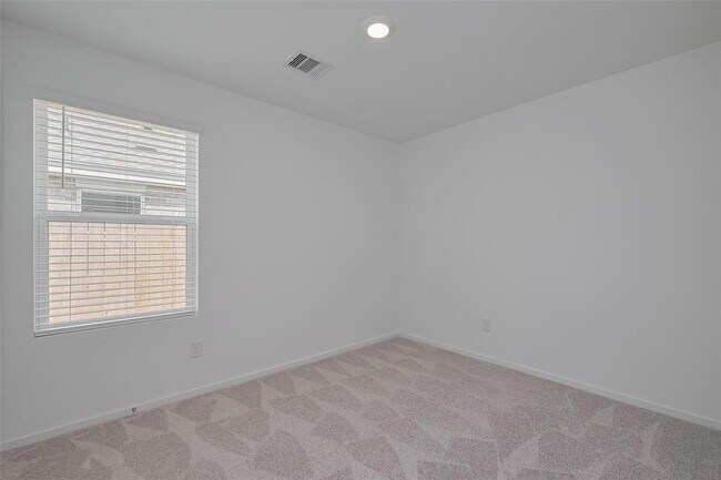Building Photo - 21459 Montecagnano Ave