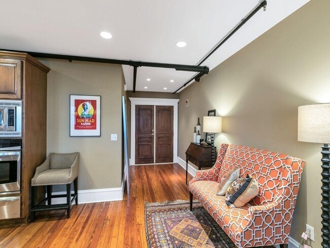 Building Photo - 1467 Market St