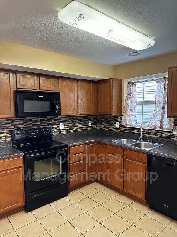 Building Photo - 4755 Forest Landing Way