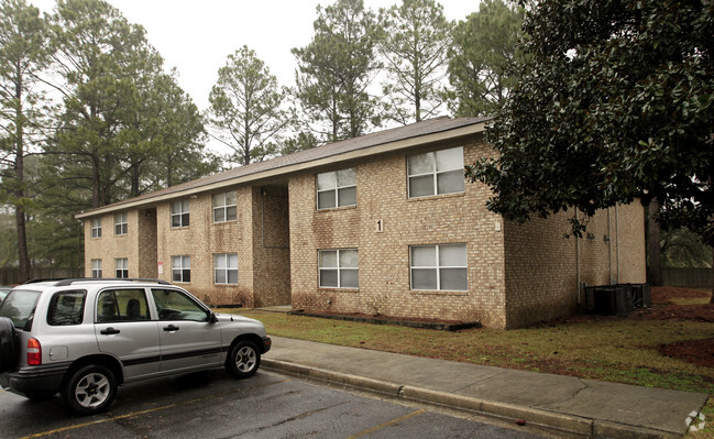 Primary Photo - Summerville Country Club Apartments