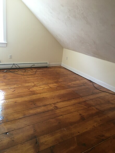 Building Photo - 27-29 Bowers Street