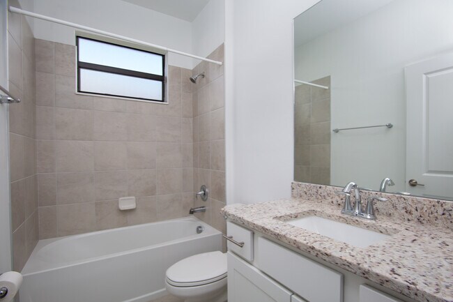 Building Photo - 5512 Sapphire Stone Cv