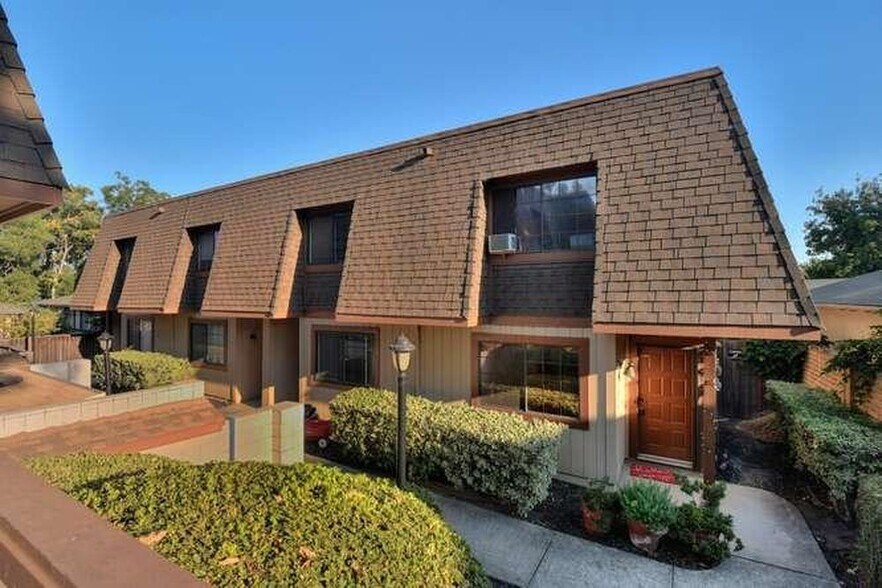 Building Photo - 870 Fremont St