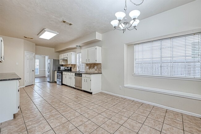 Building Photo - 17935 Western Pass Ln