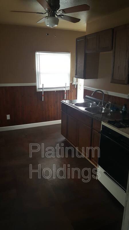 Building Photo - 4264 E 164th St