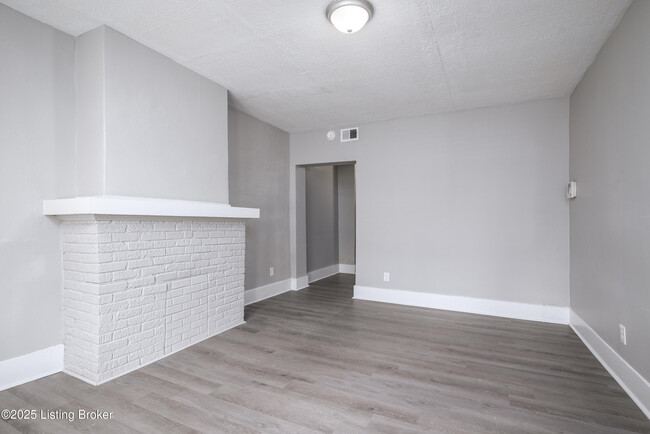 Building Photo - 1701 Hale Ave