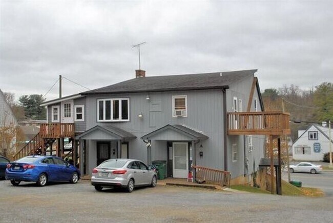 Building Photo - 210 Roanoke St