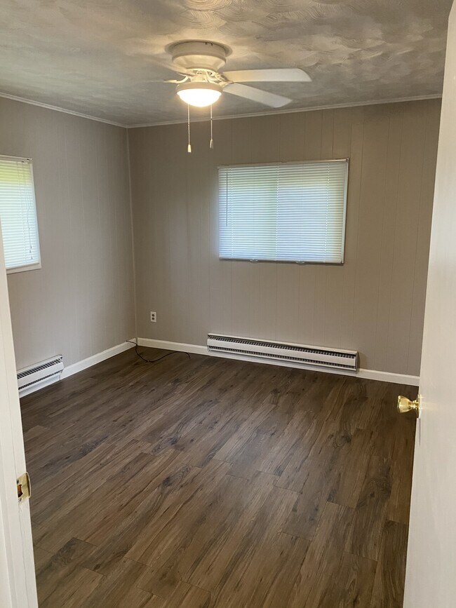 Building Photo - Huntington Hill Apartments