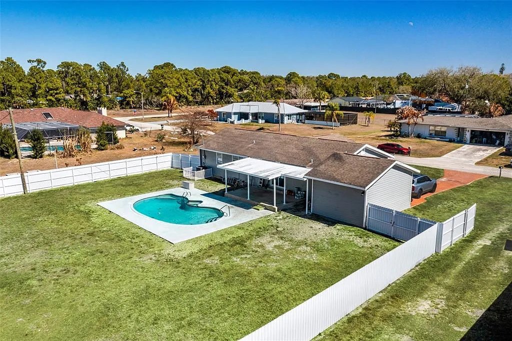 Building Photo - 323 Greenwood Ave