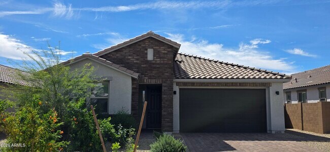 Building Photo - 14759 W Soft Wind Dr