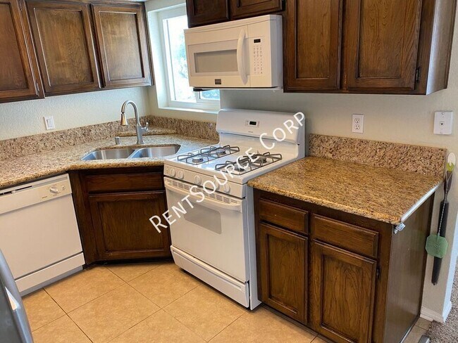 Building Photo - 43328 Lookabout Rd