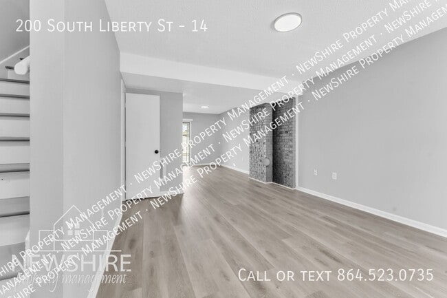 Building Photo - 200 S Liberty St