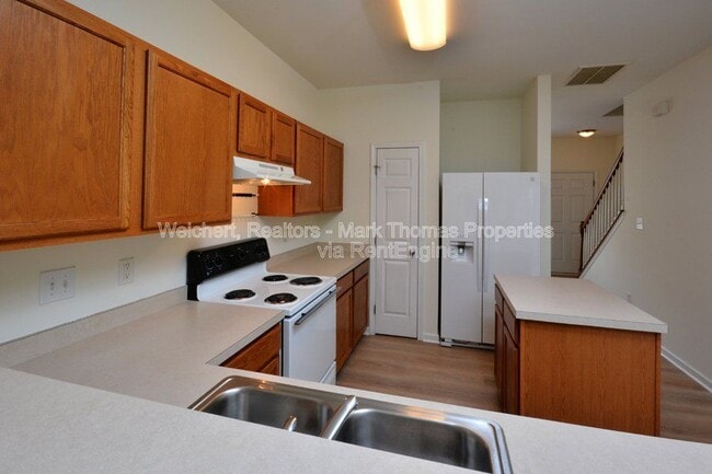 Building Photo - 1326 Holly Grove Way
