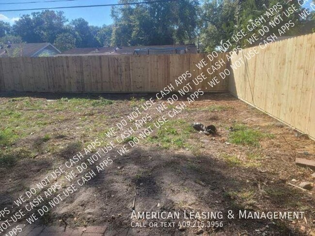 Building Photo - 695 Peyton-